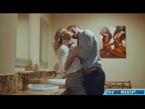 ❤️ Kai krūtininga blondinė vilioja tave viešajame tualete ❤❌ Kokybiškas porno prie lt.hentaizm.ru